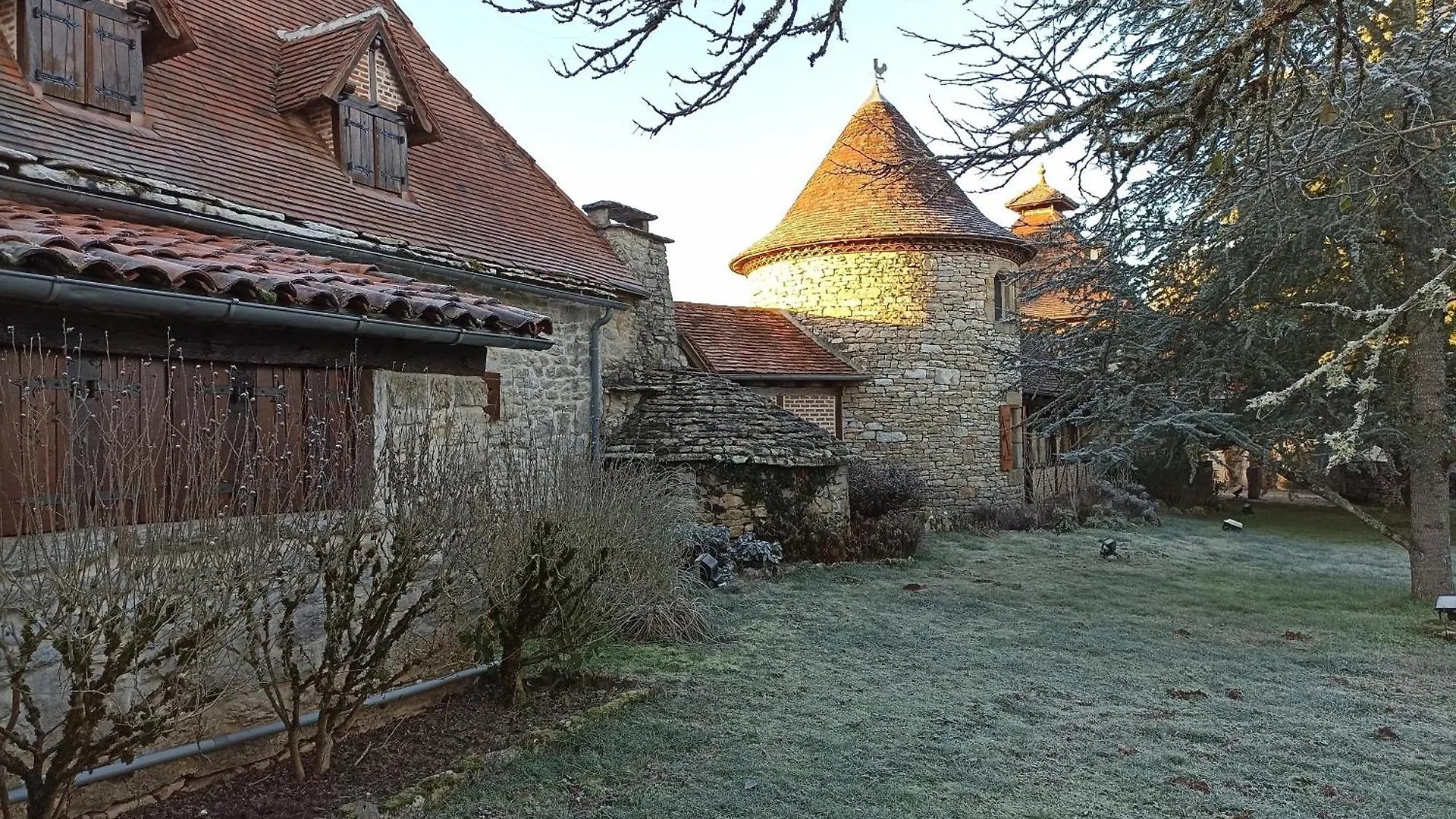 Dom wakacyjny Les Gites Et Chambres D'Hotes Du Mas De Bouzou Grèzes Francja